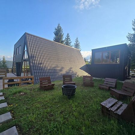 Cabane A-Frame Ceziade Tihuta Piatra Fântânele Exterior foto
